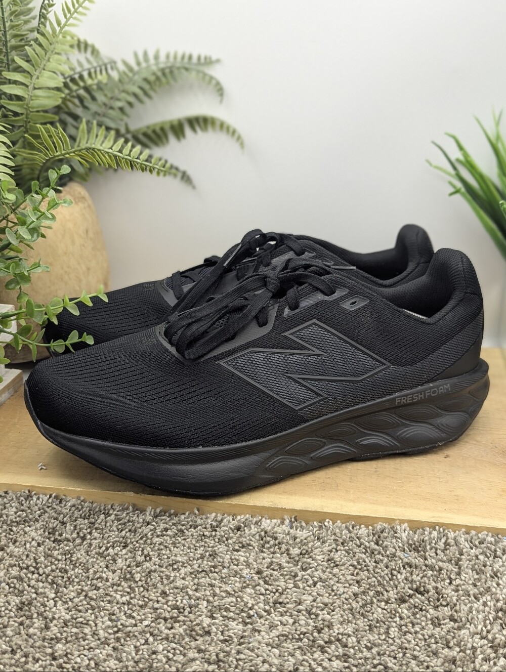 Men's Fresh Foam 520 v9 Mens Size 14 EEEE Running Walking Shoes